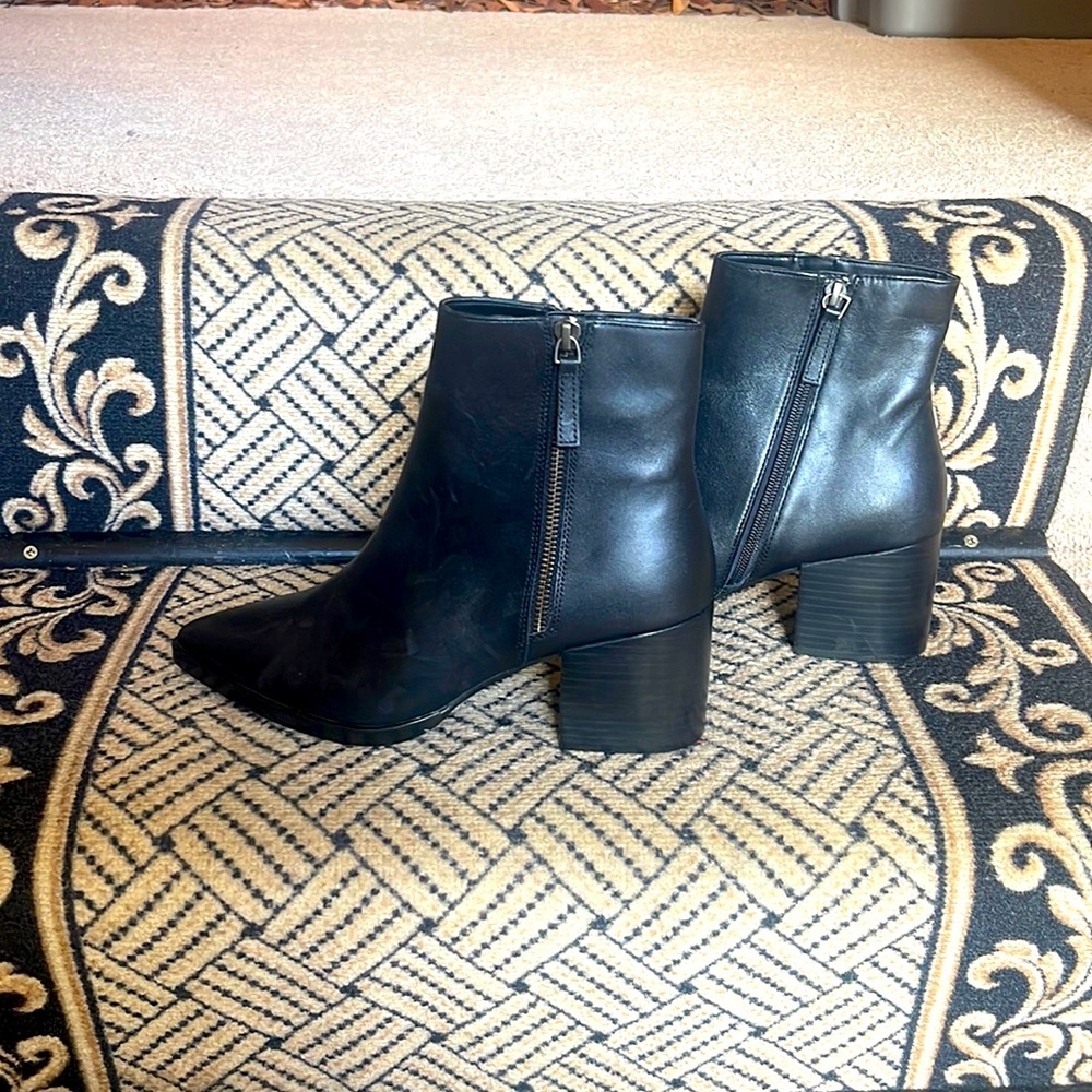 Linea Paola Viva ankle boots